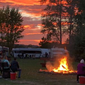 lagerfeuer campingplatz